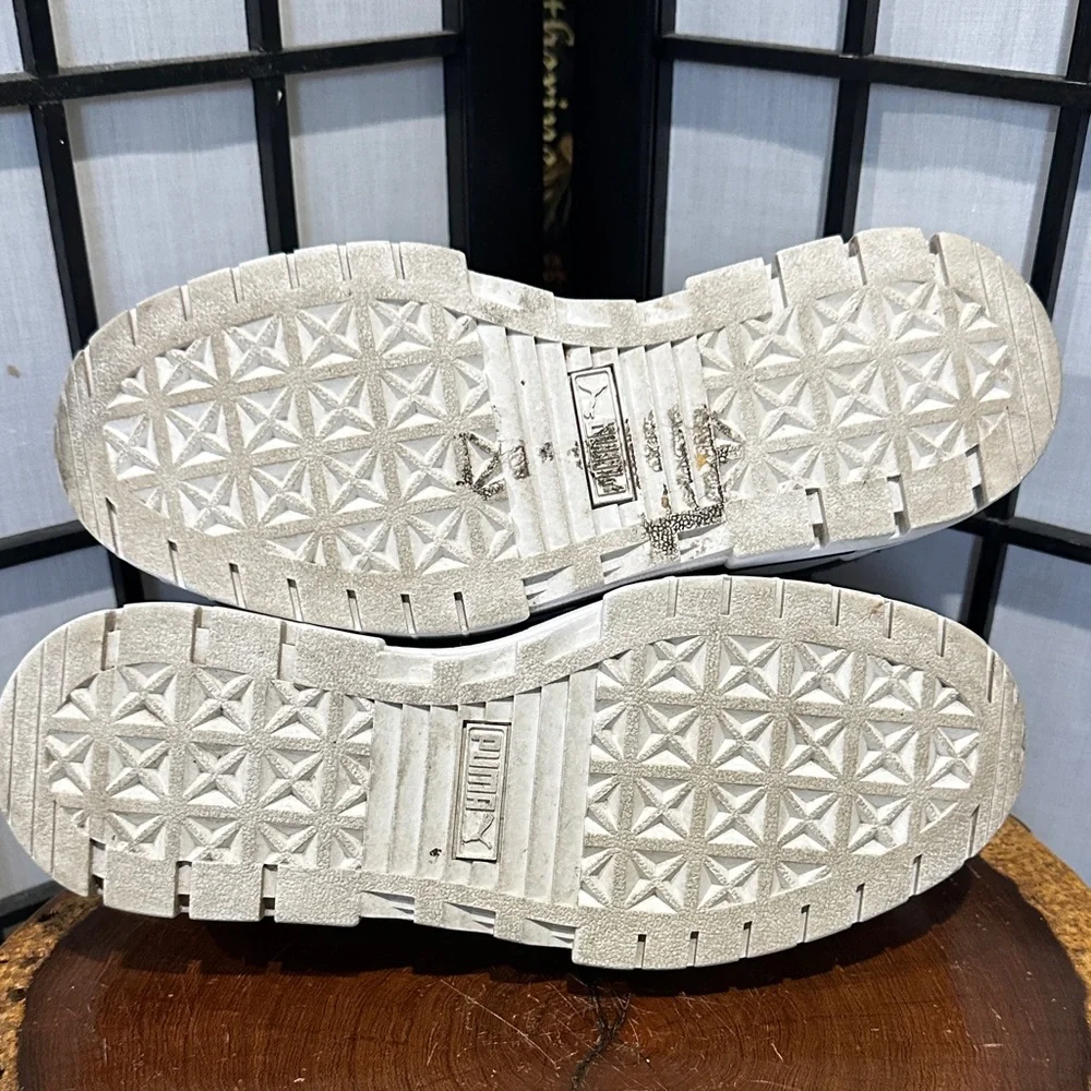 Puma White Platform Sneakers with Black Stripe EUC Size 7 - Picture 8 of 9